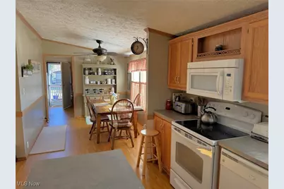 10376 Brosius Road #25, Garrettsville, OH 44231 - Photo 11