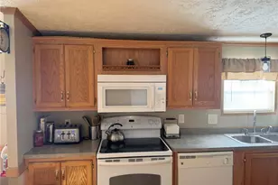 10376 Brosius Rd, Garrettsville, OH 44231 - Photo 13