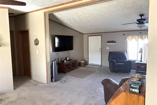 10376 Brosius Rd, Garrettsville, OH 44231 - Photo 5