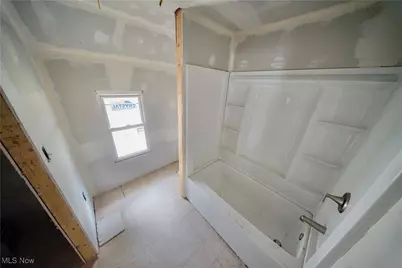 9905-9907 Zimmer Avenue, Loveland, OH 44102 - Photo 13