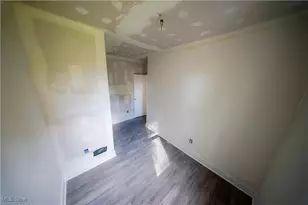 9905-9907 Zimmer Ave, Loveland, OH 44102 - Photo 5