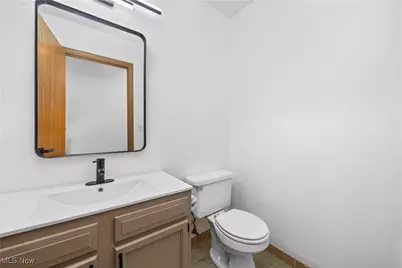 132 Warden Avenue, Elyria, OH 44035 - Photo 17