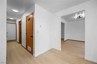 132 Warden Avenue, Elyria, OH 44035 - Photo 13