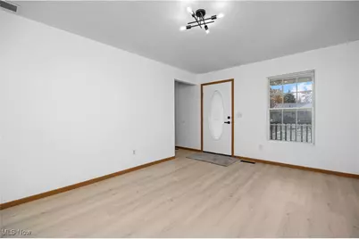 132 Warden Avenue, Elyria, OH 44035 - Photo 3