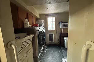 34048 Beach Park Ave, Eastlake, OH 44095 - Photo 3