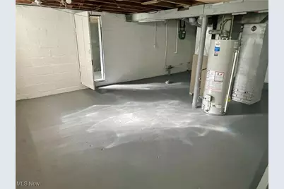 303 Iowa Avenue, Lorain, OH 44052 - Photo 11