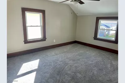 303 Iowa Avenue, Lorain, OH 44052 - Photo 9