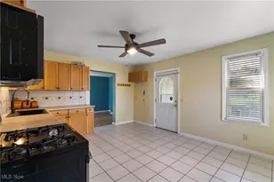 890 Green Side Ave SW, North Lawrence, OH 44666 - Photo 11