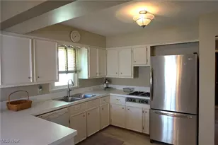 3114 W Edgerton Rd, Silver Lake, OH 44224 - Photo 11