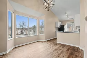 339 Village Pointe Dr, Akron, OH 44313 - Photo 13