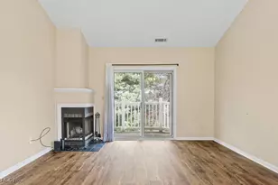 339 Village Pointe Dr, Akron, OH 44313 - Photo 5