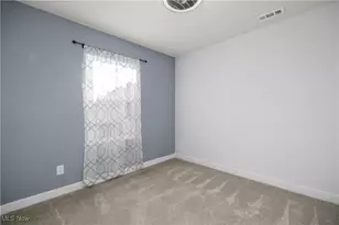 320 Pebble Creek Ct, Amherst, OH 44001 - Photo 27