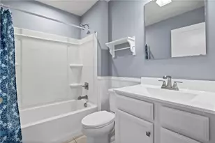 320 Pebble Creek Ct, Amherst, OH 44001 - Photo 25