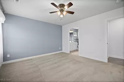 320 Pebble Creek Court, Amherst, OH 44001 - Photo 17