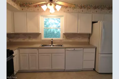 4805 Maple Hill Drive, Green Hills, OH 44131 - Photo 5