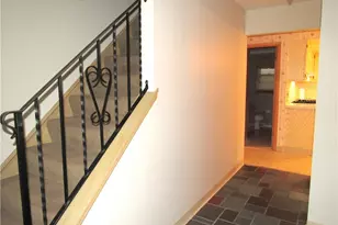 4805 Maple Hill Dr, Green Hills, OH 44131 - Photo 3