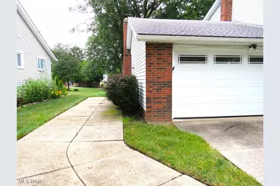 4805 Maple Hill Drive, Green Hills, OH 44131 - Photo 31