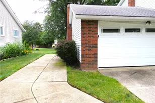 4805 Maple Hill Dr, Green Hills, OH 44131 - Photo 31