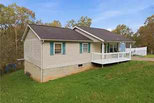 127 Pineview Dr, Marietta, OH 45750 - Photo 1