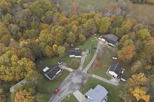 127 Pineview Dr, Marietta, OH 45750 - Photo 5