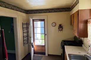 197 W State St, Barberton, OH 44203 - Photo 7