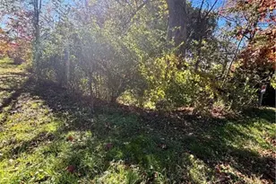 1054 Crestline Dr, Akron, OH 44312 - Photo 1