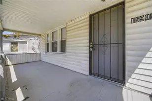 15901 Pythias Ave, Loveland, OH 44110 - Photo 5