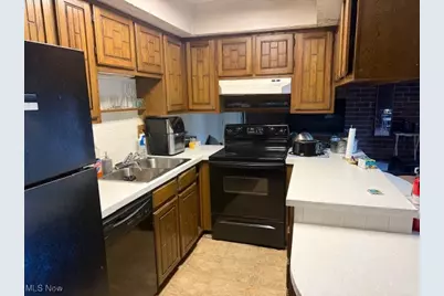 2069 Penguin Avenue, Akron, OH 44319 - Photo 9