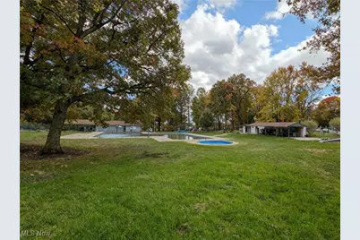 732 Forest Ridge Drive, Youngstown, OH 44512 - Photo 35