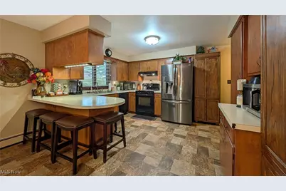 732 Forest Ridge Drive, Youngstown, OH 44512 - Photo 9