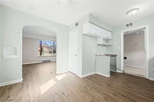 21000 Priday Ave, Euclid, OH 44123 - Photo 9