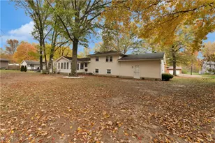 6768 Colleen Dr, Youngstown, OH 44512 - Photo 3