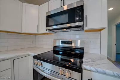 212 Claremont Road, Vermilion, OH 44089 - Photo 11