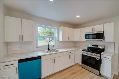 212 Claremont Road, Vermilion, OH 44089 - Photo 13