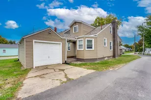 1023 Wertz Ave SW, Canton, OH 44710 - Photo 15