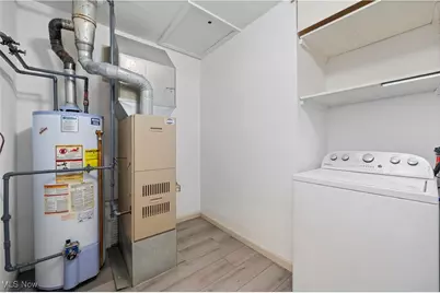 931 East Drive, Sheffield Lake, OH 44054 - Photo 11