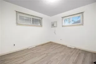 931 East Dr, Sheffield Lake, OH 44054 - Photo 19