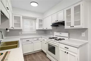 931 East Dr, Sheffield Lake, OH 44054 - Photo 5