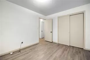 931 East Dr, Sheffield Lake, OH 44054 - Photo 21