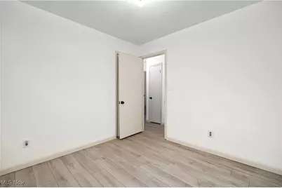 931 East Drive, Sheffield Lake, OH 44054 - Photo 25