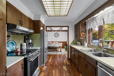 2084 Hazel Street NE, Hartville, OH 44632 - Photo 13