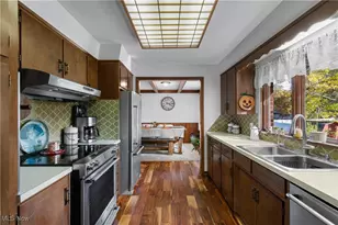 2084 Hazel St NE, Hartville, OH 44632 - Photo 13