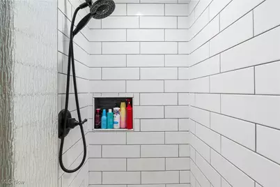 2084 Hazel Street NE, Hartville, OH 44632 - Photo 19