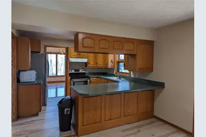 13807 Equestrian Drive, Burton, OH 44021 - Photo 9