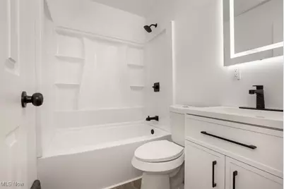 1074 Hartford Avenue, Akron, OH 44320 - Photo 9