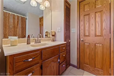 576 Breetz Drive, Campbell, OH 44405 - Photo 17