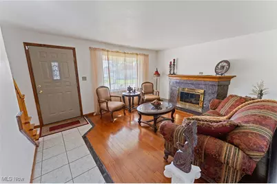 576 Breetz Drive, Campbell, OH 44405 - Photo 5