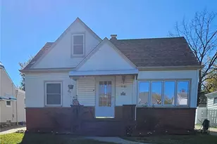 13616 Oakview Blvd, Loveland, OH 44125 - Photo 1