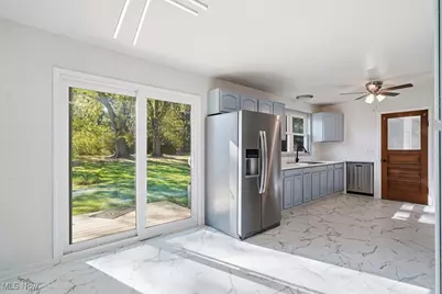 4866 Lovers Lane, Ravenna, OH 44266 - Photo 5