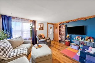 620 Hilliard Rd, Elyria, OH 44035 - Photo 3